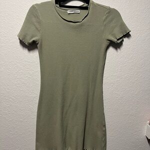 Pull and Bear Scalloped Green Ribbed Dress